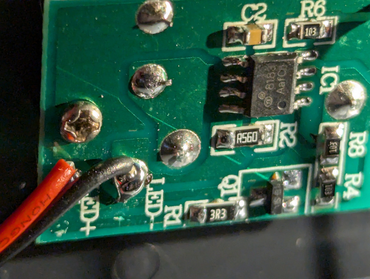 A picture of the board, showing 8183 on the IC1